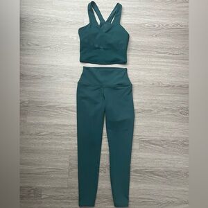 ALO Yoga Midnight Green Air Brush High-Waisted Leggings and Tank Set